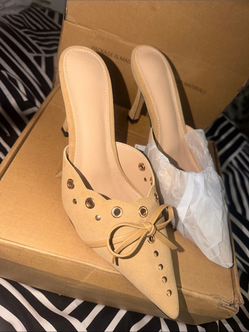 Women's Beige Pointed-Toe Bow Mule Heels